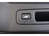 ☆電動リアゲート☆荷物で両手が塞がっていてもワンタッチボタンでリアテールゲートを自動で開閉できます。