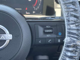 プロパイロット搭載です。アクセル、ブレーキを自動でコントロールして前のクルマとの車間距離を保つ手助けをします。