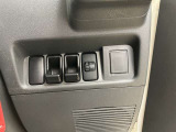 荷台に重い荷物を載せた際、ヘッドライトが上向きになるのを防ぐ為のダイヤルがあるので対向車への配慮ができます!