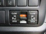 運転席からもスイッチ1つでリヤドアを開閉する事ができます。