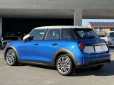 MINIのボディーは流線形でプレスラインはほとんどございません!