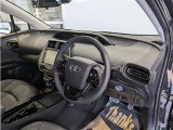 見通しのよいすっきりとした視界で、誰でも運転しやすいです。運転のしやすさは疲れにくさにも繋がりますよ♪