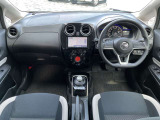 運転席周りの画像です。