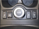 両席フロントシートヒーター/後席シートヒーター/ヒルディセントコントロール/4WDモード