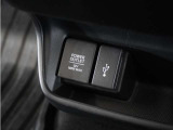 12V電源ソケット、USB接続端子!使いやすい場所に!装備が充実しています♪