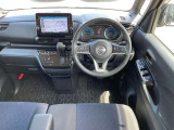 窓ガラスが大きく車両感覚も掴みやすいお車ですので安心してお乗りいただけます。