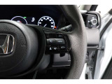 Hondaセンシングの機能のひとつ、アダプティブクルーズコントロール付!アクセルから足を離しても設定したスピードと前車との車間を保ち走行してくれます!車線維持もアシスト☆高速道路で疲労軽減ですね☆