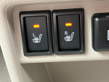 運転席と助手席にはシートヒーターを装備、寒い日もぬくぬくドライブ♪