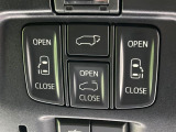 【パワーバックドア】スマートキーや運転席のボタンを押すだけでリアゲートが自動で開閉します!荷物を持っている時や、高い位置にあるバックドアを閉める際に便利な機能です♪