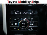 ワンタッチで室温調整!便利なオ-トエアコン装着車です。