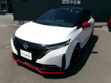 人気のニスモツートンカラーです。単色にはない引き締まった印象です。