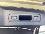 パワーテールゲート装備です。便利ですよ!