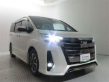 高輝度で点灯速度が速く、しかも消費電力の少ないLEDヘッドライトが装備されています!LEDの明るい光が走行中の視界の確保をサポートして、夜のドライブがより楽しく安全に運転できます♪