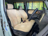 運転席シート廻りは使用感も少なく、良好な状態となっています。丁寧に使われていたことがよくわかりますね。