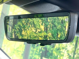 【デジタルインナーミラー】後席の大きな荷物や同乗者で後方が確認しづらい時でも安心!カメラが撮影した車両後方の映像をルームミラー内に表示。クリアな視界で状況の確認が可能です!