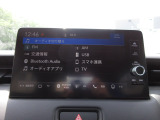 センターパネルにスッキリと収まった純正オーディオです。お気に入りの音楽・ラジオを聴きながら楽しいドライブをお楽しみくださいね。