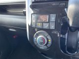 【 オートエアコン 】車内温度を感知して自動で温度調整をしてくれるのでいつでも快適な車内空間を創り上げます!//