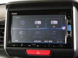 ナビゲーションは純正メモリーナビ(VXM-165VFi)を装着しております。AM、FM、CD、DVD再生、Bluetooth、音楽録音再生、フルセグTVがご使用いただけます。