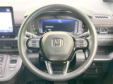 【純正革巻きステアリング】上質な革を使用することで、手にしっかり馴染みとても運転しやすいハンドルです♪