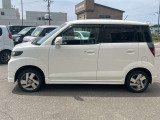 夜22時までライトアップ!展示車見放題!夜間はスタッフも居ませんが、時間を気にせず心置きなく御覧ください。