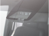 サポカーは、高齢運転者を含めたすべてのドライバーによる交通事故の発生防止・被害軽減対策の一環として、国が推奨する新しい自動車安全コンセプトです。詳しくは販売店スタッフまでおたずねください。