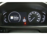 アナログスピードメーターと7インチフルカラー液晶のコンビメーターで視認性のよりよくなったメーターです。