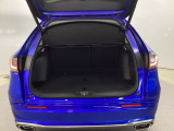 トランクの広さはどうです。 たくさんの荷物が積めます。