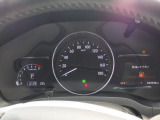 視認性の良いメーターで、運転中も情報がひと目で確認できて安心。見やすさにこだわったデザインで、毎日のドライブがもっと快適に☆