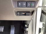 ビルトインタイプの【ETC】で見た目もスッキリ。高速道路の利用にとても便利です。