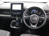 運転席廻りです。