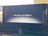【大画面ナビ】人気の大型12.3インチナビを装備。存在感のある大画面はインパクト大!ナビ利用時のマップ表示は見やすく、テレビやDVDは臨場感がアップ!いつものドライブがグッと楽しくなります♪