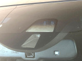 【シティブレーキアクティブシステム】低速走行中に前方の車両等を認識し、衝突しそうな時は警報とブレーキで衝突回避と被害軽減をアシスト。より安全にドライブをお楽しみいただけます。