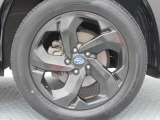 スバル純正18インチアルミホイール。タイヤサイズは225/55R18