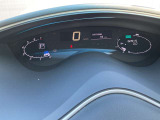スピードメーターやタコメーターなど一般的なメーター表示に加え、ECOメーターなどエコドライブ度を表示する機能も充実。視覚的にエコドライブが楽しめます。
