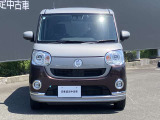 フロントガラスの上部には衝突軽減ブレーキの装置も付いており、より安全に運転を楽しんでいただくことができます。