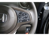 Hondaセンシングの機能のひとつ、アダプティブクルーズコントロール付!アクセルから足を離しても設定したスピードと前車との車間を保ち走行してくれます!車線維持もアシスト☆高速道路で疲労軽減ですね☆