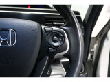 Hondaセンシングの機能のひとつ、アダプティブクルーズコントロール付!アクセルから足を離しても設定したスピードと前車との車間を保ち走行してくれます!車線維持もアシスト☆高速道路で疲労軽減ですね☆