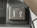 HDMI端子、USBソケット。