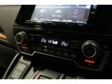 運転席と助手席の温度設定の変更が可能な左右独立タイプのデュアルエアコンです♪♪♪暑がりな人・寒がりな人も誰もが車内を快適にお過ごしいただけます♪♪♪
