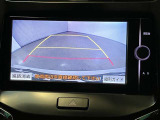 バックギアに入れて頂きますと、この様に後方が映し出されます!最終の確認はご自分の目と耳で必ず行ってください!安全第一で♪