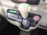 ★インパネシフトを搭載しています♪またポイント5鈴鹿店では愛車に傷・ヘコミがついてしまった際の板金・デント修理も行っています♪お困りの際はフリーダイヤル 0078-6002-706736 をご利用下さい