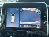 全方位カメラを装備!四方のカメラでまるで上から見たような画像で駐車をサポートします。バックカメラもガイドライン付です。安全のため、目視も忘れずに。。