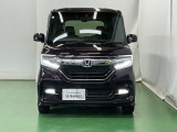 LEDヘッドライトを装備しています。LEDヘッドライトはとても明るく、雨の日や夜間走行も安全・安心です。オートライトコントロール付きで周囲の明るさに応じて自動で点灯・消灯します