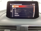 Bluetoothに接続することで、スマートフォンに入っている音楽アプリを車内で楽しめたり、通話が出来ます♪