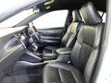 見通しのよいすっきりとした視界で、誰でも運転しやすいです。運転のしやすさは疲れにくさにも繋がりますよ♪