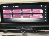 12.3インチワイドディスプレイを採用。情報を同時に表示できる3分割画面も可能。NissanConnect サービスの多様なコンテンツで、セレナと過ごす毎日に驚きと発見を提供します!