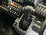 発進時から滑らかに加速する無段階変速のCVTはストップ&ゴーの多い街の中も快適です
