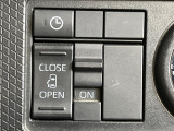 【パワースライドドア】スマートキーや運転席のスイッチでスライドドアの開閉が可能♪電動だから力を入れてドアを開ける必要が無く、小さいお子様でも、重い荷物を持っている時もラクに開け閉めできます♪