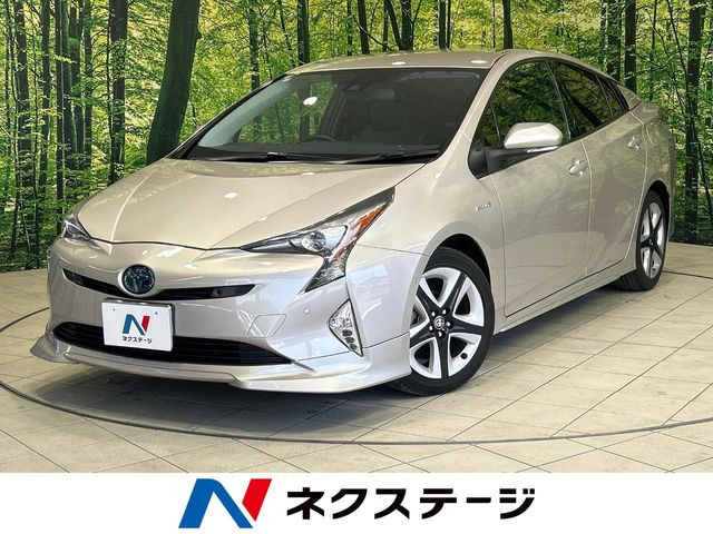 トヨタ プリウス 