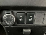 【シートヒーター】寒い時でも、すぐにシートが温かくなります。